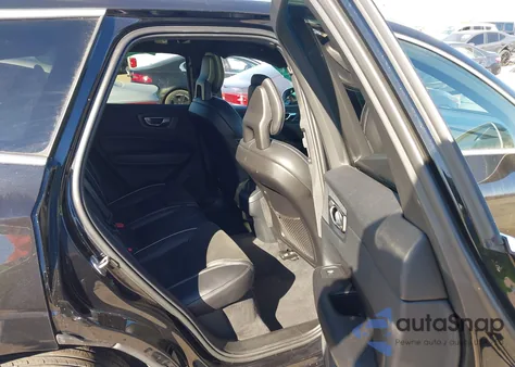 2018 Volvo Xc60 T6 R-Design from USA, damaged, VIN LYVA22RM1JB106395